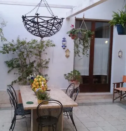 Relais La Canfora Vendégház 4*