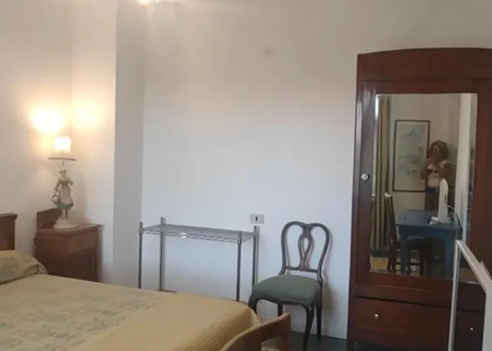 Relais La Canfora בית הארחה