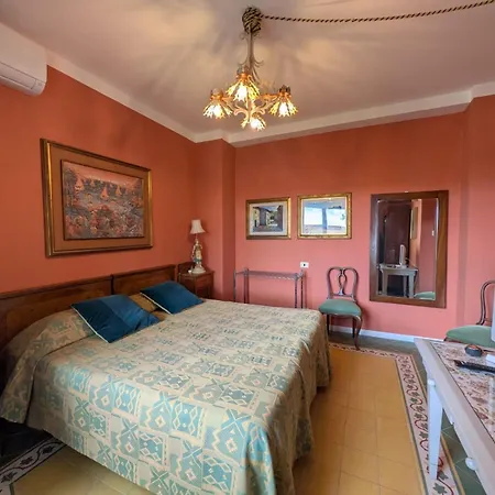 Pensionat Relais La Canfora 4*