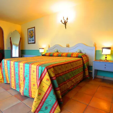Relais La Canfora Gæstehus 2*