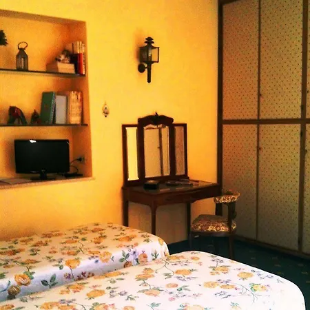 Relais La Canfora Guest house
